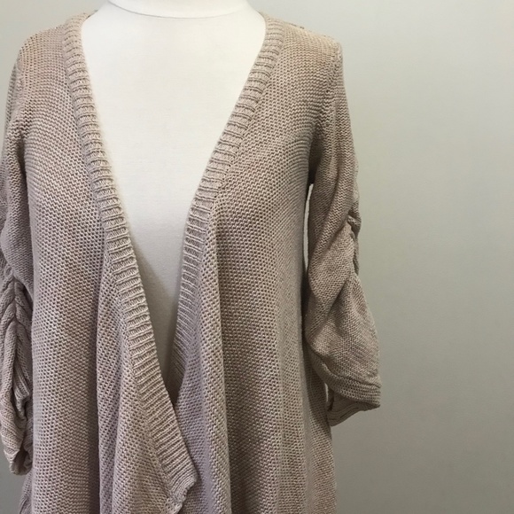 3/$25 RW&CO Metallic Scrunched Sleeve Cardigan - Picture 2 of 5